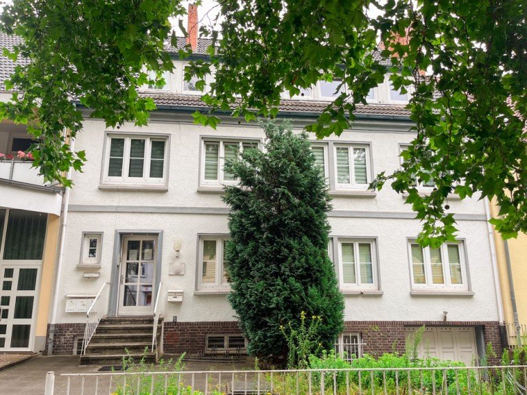 Au�enansicht Bremen Haus Gepflegte Wohn- und Gewerbeimmobilie mit 4 Einheiten & Garage!
