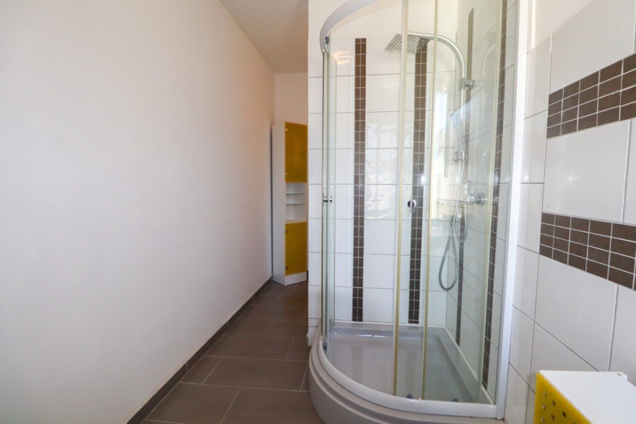 Whg. 2 - Badezimmer Mehrfamilienhaus Barver