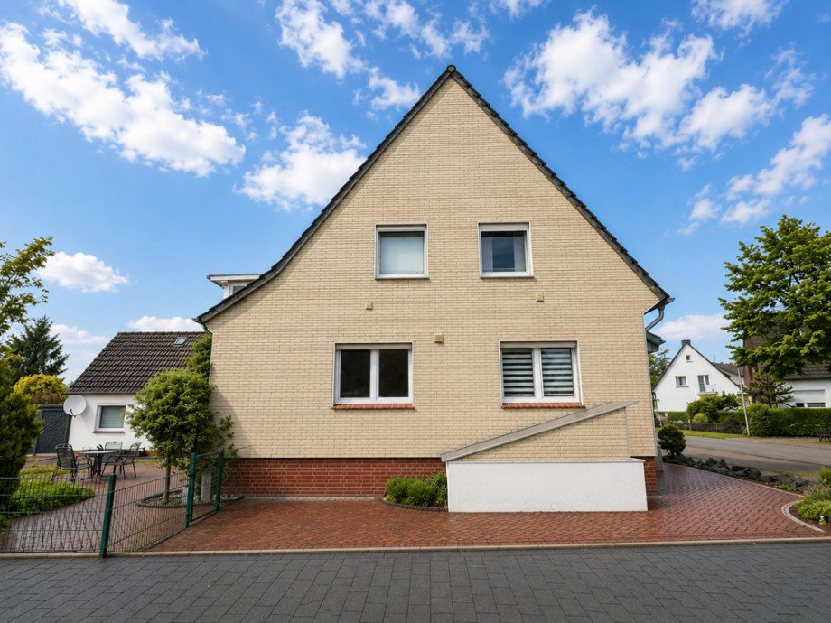 Seitenansicht Zweifamilienhaus Diepholz