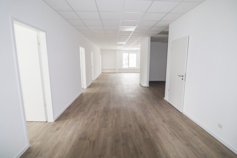 Flur Oldenburg (Oldenburg) / Kreyenbr�ck B�rofl�che ERSTBEZUG - MIETE! Moderne Gewerbefl�che in Cityn�he!