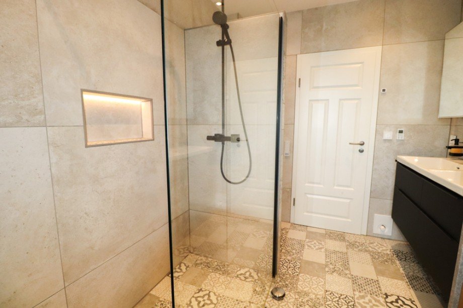 Badezimmer im OG Zweifamilienhaus Friesoythe