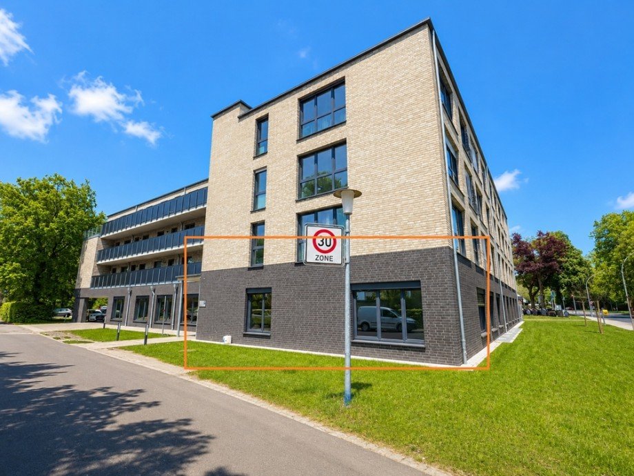 Au�enansicht_Fl�che eingezeichnet B�rofl�che Oldenburg (Oldenburg) / Kreyenbr�ck