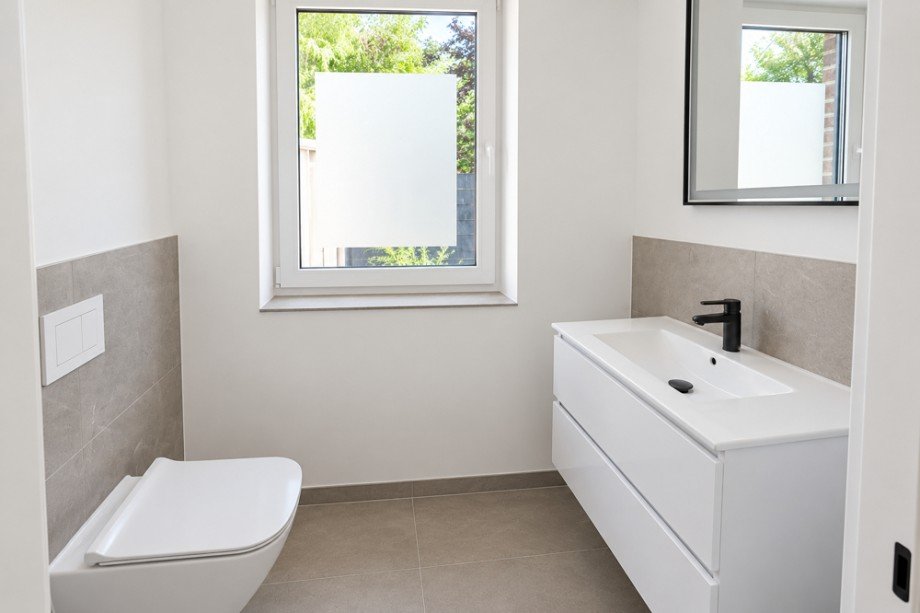 G�ste WC Doppelhaush�lfte Oldenburg