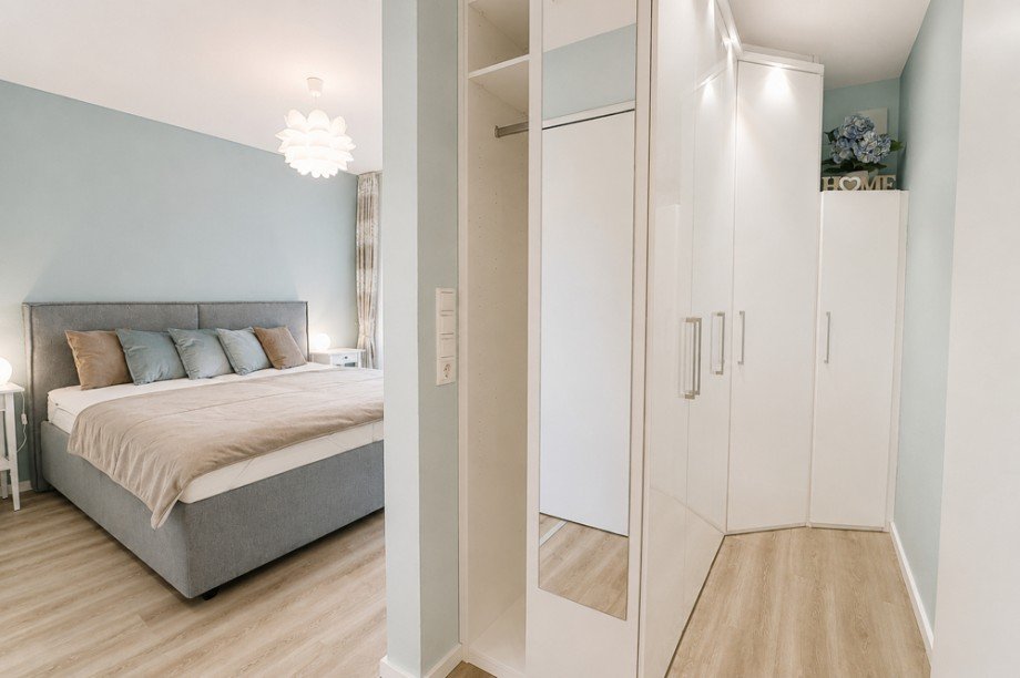 Schlafzimmer mit Ankleide Etagenwohnung Bad Zwischenahn