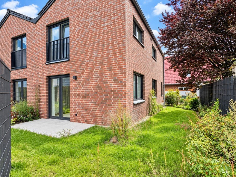 Terrasse und Gartenanteil Doppelhaush�lfte Oldenburg
