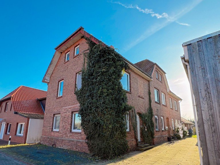 Au�enansicht Barver Mehrfamilienhaus Kapitalanlage mit Zukunft: Renditestarkes Mehrfamilienhaus mit 5 Wohneinheiten in Barver!
