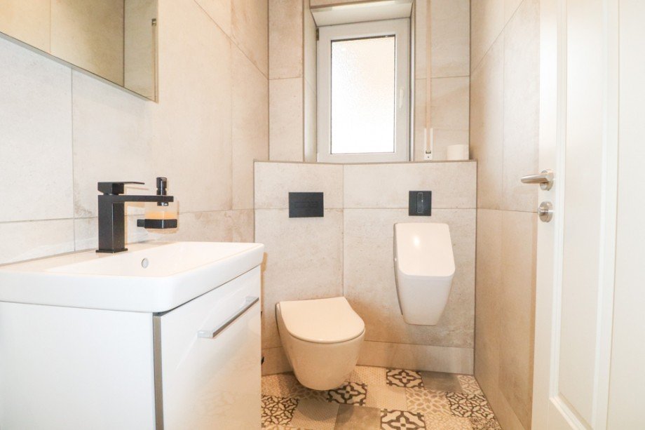 G�ste-WC im OG Zweifamilienhaus Friesoythe