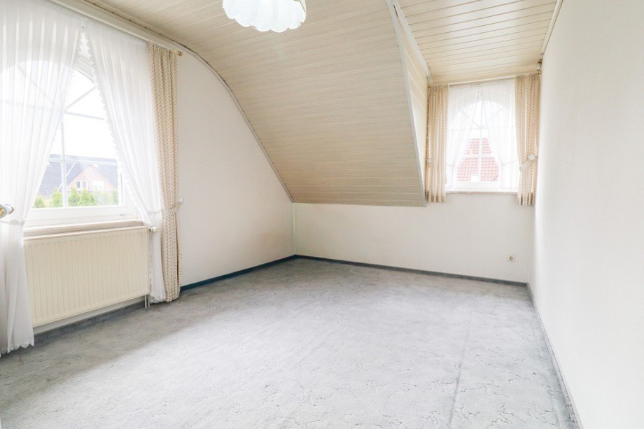 3. Zimmer im OG Einfamilienhaus Hatten