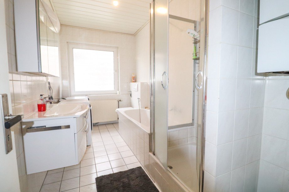 1.OG-re Badezimmer Haus Oldenburg