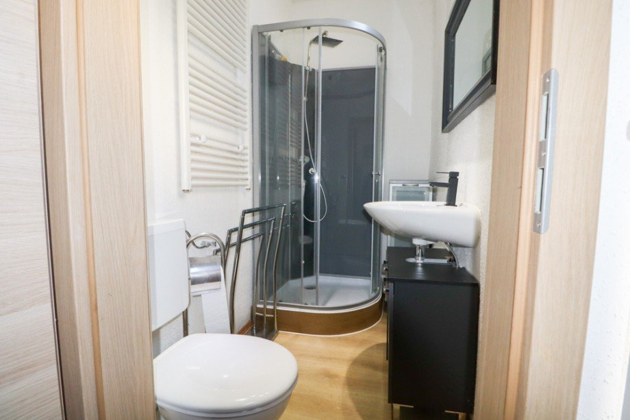 Whg. 5 - Badezimmer Mehrfamilienhaus Barver