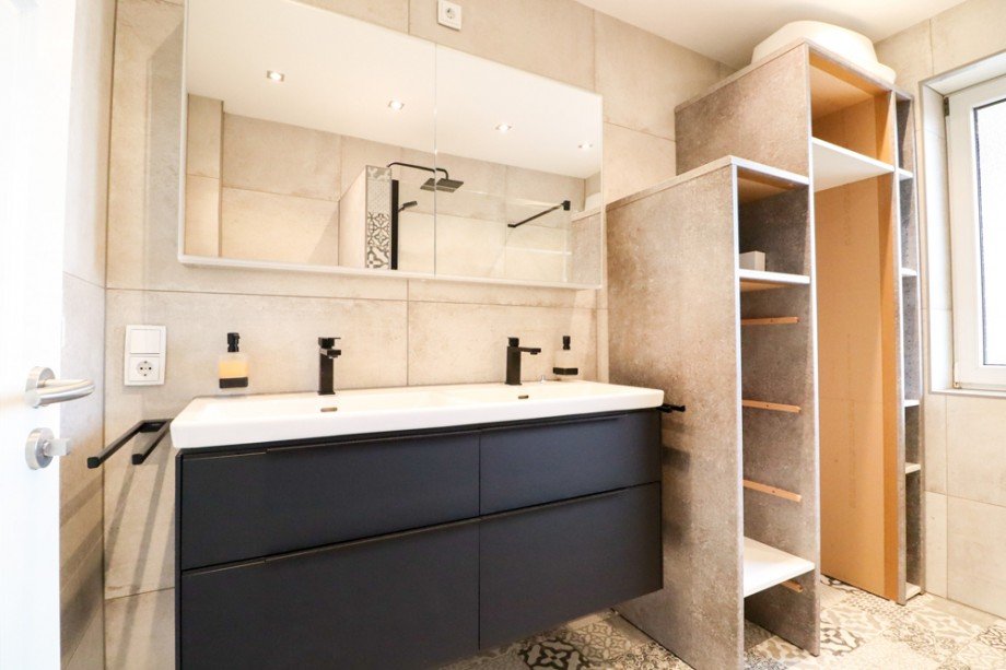 Badezimmer im OG Zweifamilienhaus Friesoythe