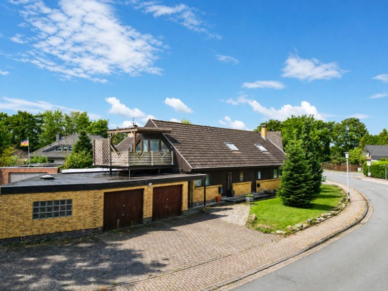 Au�enansicht Oldenburg Einfamilienhaus Viel Platz, viele M�glichkeiten - Wohntraum mit Einliegerwohnung in Oldenburg!