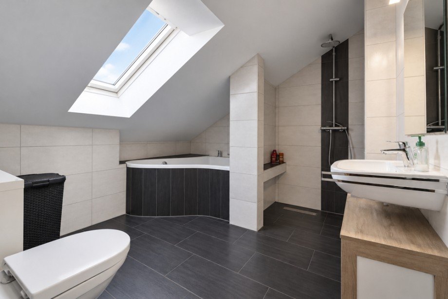 2. Badezimmer im OG Zweifamilienhaus Herzlake