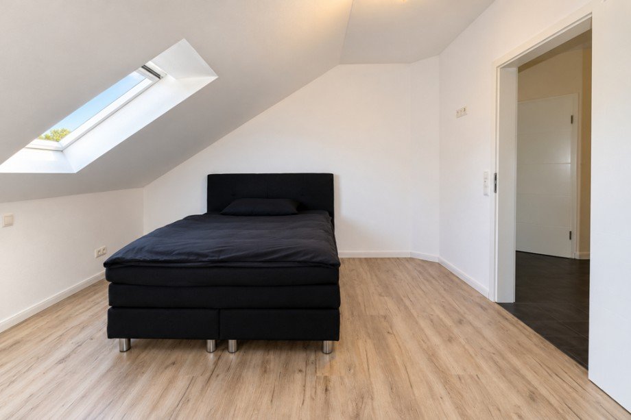 1 Zimmer im OG Zweifamilienhaus Herzlake