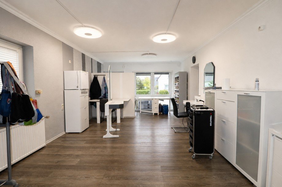 Gewerbeeinheit im EG Zweifamilienhaus Diepholz