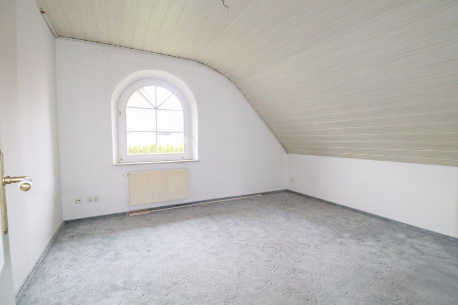 1. Zimmer im OG Einfamilienhaus Hatten