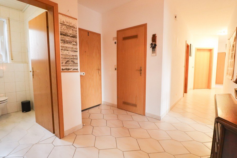 Flur im EG Zweifamilienhaus Friesoythe