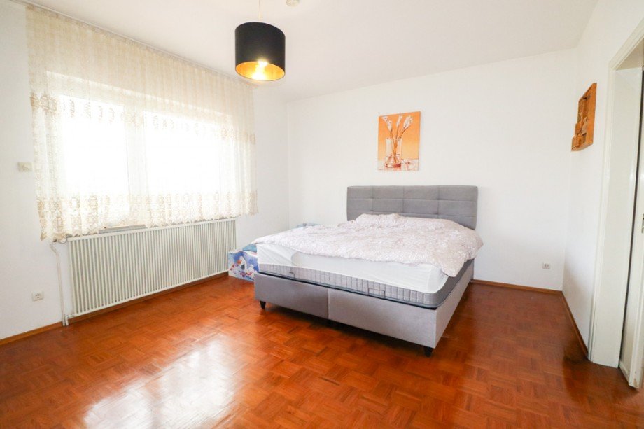 1. OG-li 1. Schlafzimmer Haus Oldenburg