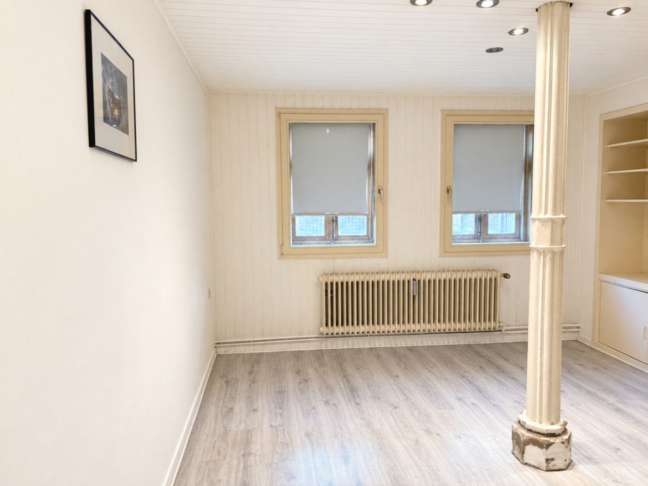 Wohn- und Schlafbereich Souterrainwohnung Bremen