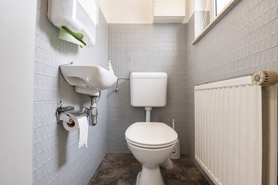 WC Gewerbeeinheit im EG Zweifamilienhaus Diepholz