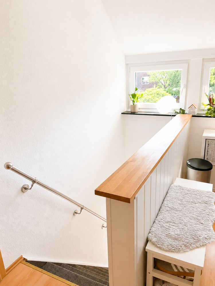Flur und Treppenhaus Dachgeschosswohnung Wardenburg