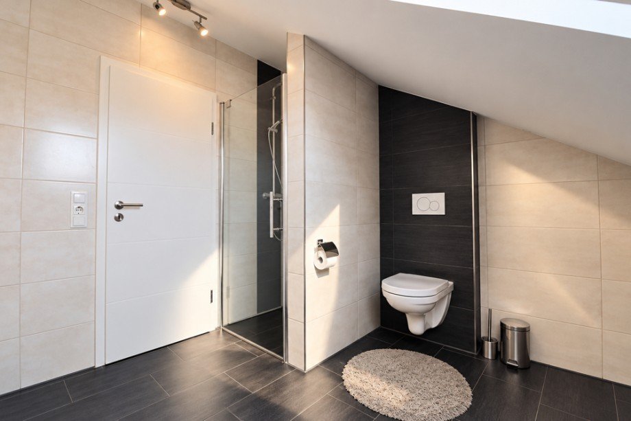 1. Badezimmer im OG Zweifamilienhaus Herzlake