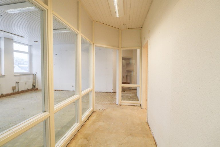 Gewerbefl�che Delmenhorst Praxis Ausbau nach Mieterwunsch! Gewerbefl�che im �rztehaus - Ideal f�r Praxis, Therapie oder B�ro!