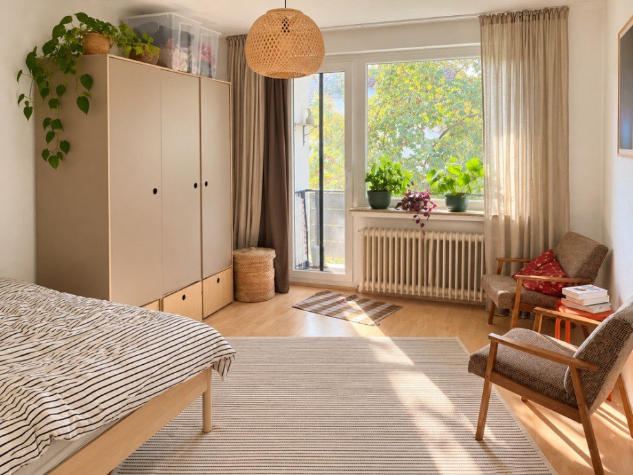 Schlafzimmer mit Balkonzugang Etagenwohnung Bremen