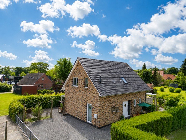 Au�enansicht Zetel / Neuenburg Einfamilienhaus Traumhaftes Einfamilienhaus mit modernem Wohnkonzept in Neuenburg!