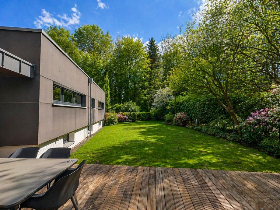 Aussicht in den Garten Einfamilienhaus Oldenburg