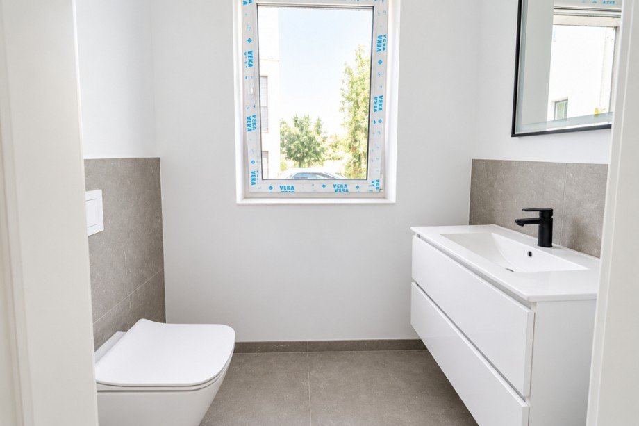 G�ste WC Doppelhaush�lfte Oldenburg